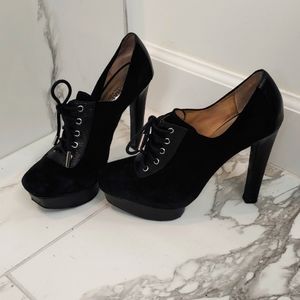 Michael Kors 5 inch black high heals size 8 suede/leather with front ties